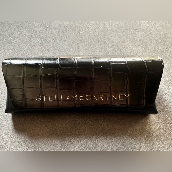 Stella McCartney Sunglasses. Black & gold. Brand new. NO scratches.Case included - Picture 9 of 11